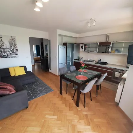 Sloneczny Apartament Bluszczanska Apartment
